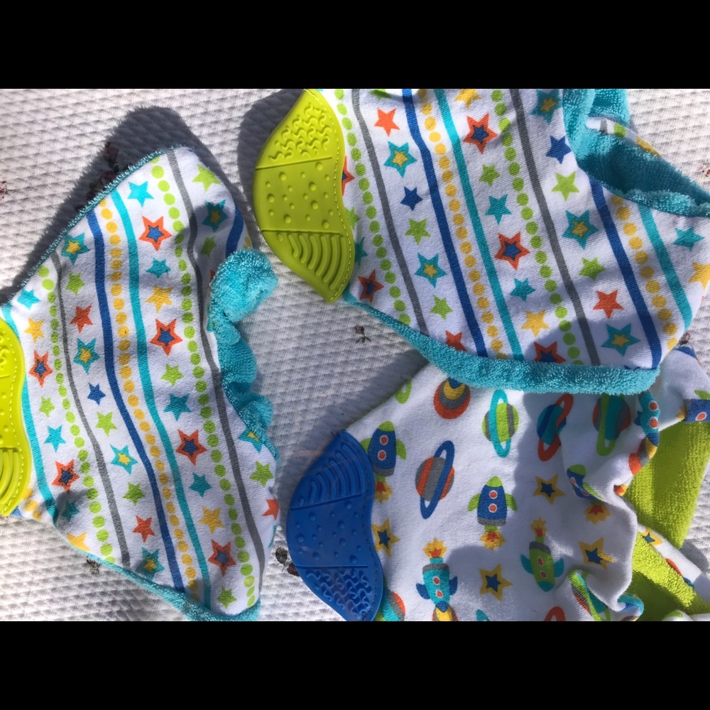 Teether Bib Set - Picture 2 of 2